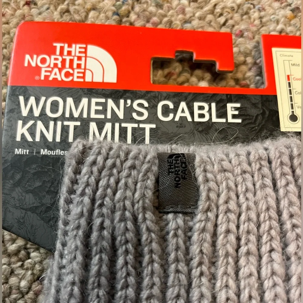 🆕 The North Face Women’s Cable Knit Mitt